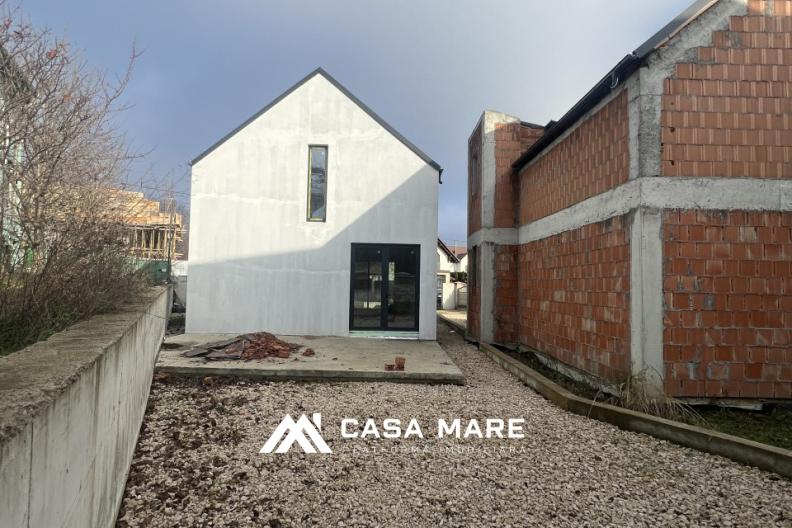 Vă oferim spre vânzare o casă modernă, construită din cele mai bune materiale de construcție 3