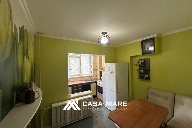 Vânzare apartament cu 3 camere, 71 m², cartierul 10, Bălți 2