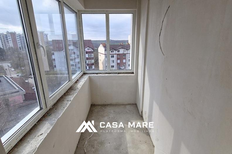 Oferim spre vânzare un apartament cu 2 camere separate, suprafața de 48,6 m², situat într-un bloc nou, la etajul 6. 8