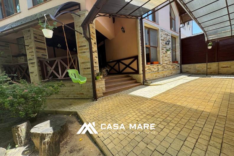 Vânzare două case cu design individual și piscină | 280 m² | Bălți, str. Bulgară, 43/V 9