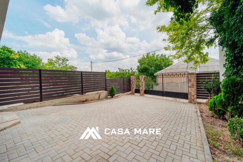 Townhouse modern de vânzare în Sîngera — varianta albă, gata pentru a deveni ACASĂ! 2