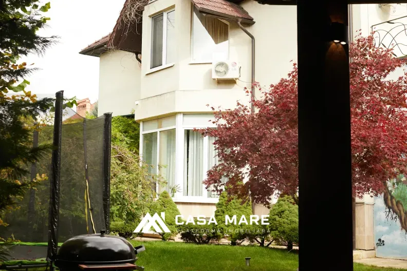 Vânzare casă de lux cu piscină | 380 m² | Rîșcani