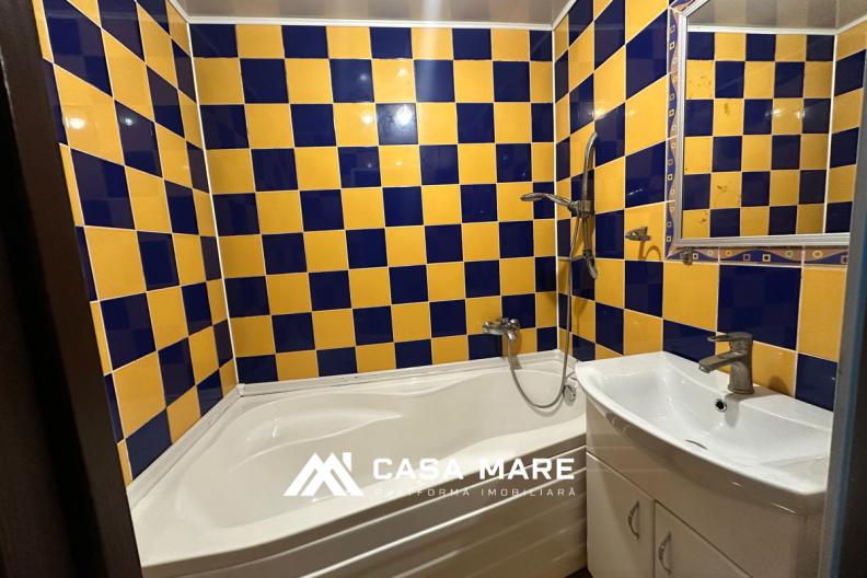 Vânzare apartament cu 3 camere, 71 m², cartierul 10, Bălți 6