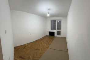 Se oferă spre vânzare un apartament cu 3 camere, situat în sectorul Buiucani, pe str. Ion Neculce
