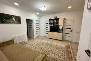 Vânzare apartament cu 3 camere și living | Bloc Nou | str. Sprîncenoaia, 1/A