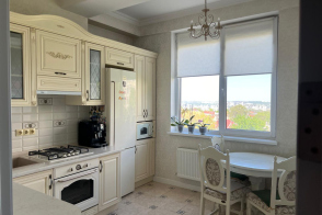 Spre vânzare apartament cu 2 camere | 65 m² | Centru, str. Valea Dicescu, 117