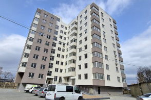 Oferim spre vânzare un apartament cu 2 camere separate, suprafața de 48,6 m², situat într-un bloc nou, la etajul 6.