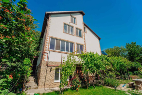 Vânzare casă premium cu 3 dormitoare și piscină | 360 m² | Codru, str. Olimpică, 5