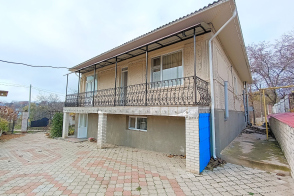 Casă individuală cu 6 camere spre vânzare | Drochia, str. Grigore Ureche, 19/B!