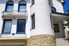 Casă spațioasă pe 5 nivele, 500 m² – mobilată, cu vedere panoramică și facilități premium!