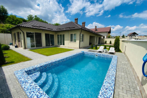 Spre vânzare casă individuală cu 3 dormitoare și piscină | 281 m² | Codru, str. Schinoasa-Vale, 12/41