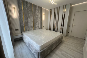 Spre vânzare apartament cu 2 camere și living, sect. Râșcani, bd. Renașterii Naționale!