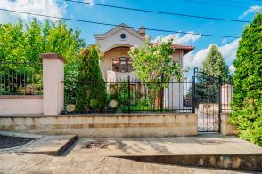 Vânzare casă individuală | 181.3 m² | Centru, str. Primar Carol Schmidt 17
