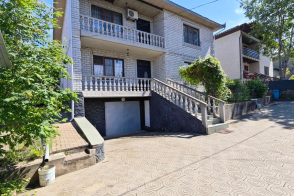Casă de vânzare&nbsp;|&nbsp;308 mp | Bălți, str. Arțarilor 3