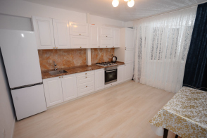 Apartament cu 2 camere, 85 m², Sculeni, Chișinău