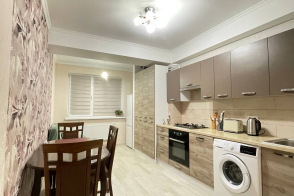 Chirie apartament cu 1 cameră și living | str. Carierei, 5b