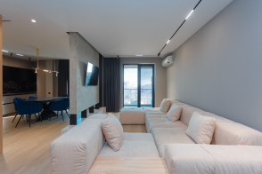De închiriat apartament în Complexul Rezidențial de tip hotelier „Square Residence”