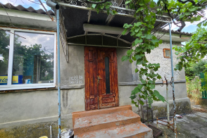 Spre vânzare teren pentru construcție și casă | Budești, zona centrală