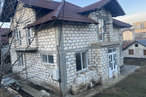 Vânzare casă cu 5 camere | 306 m² | Durlești, str. Unirii, 44/1