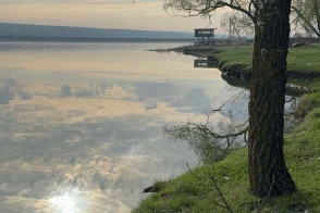 Vânzare teren pentru construcții | 6 ari | Răzeni (lângă lacul Piatihatca)