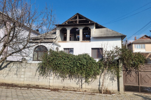 Casă spațioasă de vânzare în zona Petricani, Chișinău – 270 m², teren 3,75 ari!