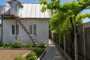 Vânzare casă cu 2 camere și mansardă | 92 m² | Durlești, str. Livezilor 149
