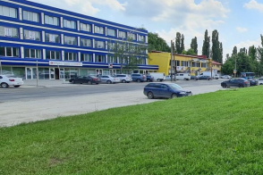 Spre închiriere: Spații industriale, depozit/producere/birouri