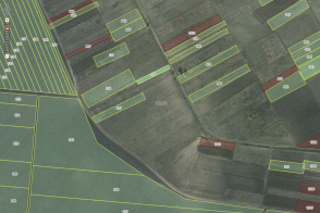 Se oferă spre vânzare un teren agricol cu suprafața de 3 ari, situat în satul Sociteni, raionul Ialoveni