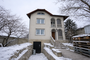 Vânzare casă cu 3 nivele | 266 m² | Botanica, str. Andrei Mureșanu, 6