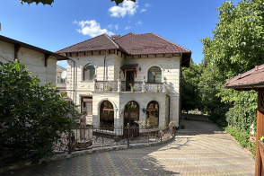 Casă deosebită de vânzare – zonă verde și liniștită, sector Buiucani!