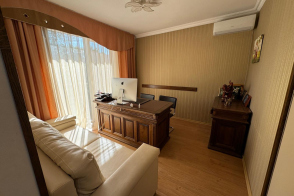 Spre vânzare casă cu 2 etaje și mansardă | 300 m² | Bălți, str. Smolean, 60