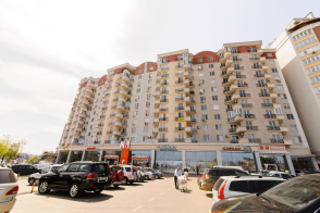 Chirie apartament premium cu 2 dormitoare și living | 90 m² | Centru, str. Lev Tolstoi 24/1