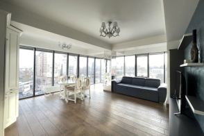 Apartament cu Priveliște 360° în Inima Orașului!