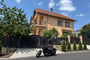 Casă cu 6 camere, 220 m², Stăuceni