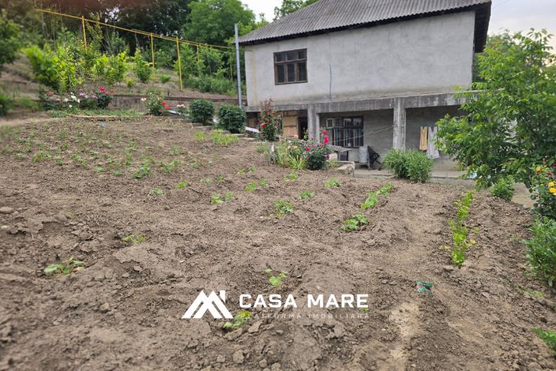Spre vânzare casă individuală | 250 m² | Poșta Veche, str. 8 Martie, 123 5